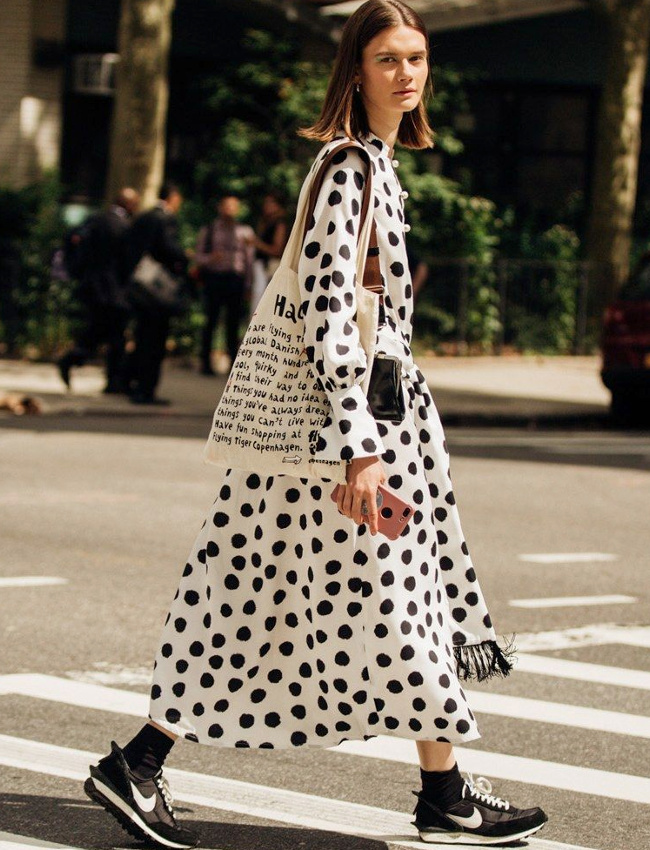 Quand le mix noir et blanc est pr�texte � la fantaisie sporty/graphique !