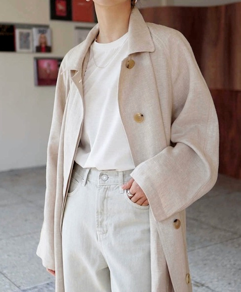 M�lant minimalisme efficace et volumes confortables, ce look a tout bon !