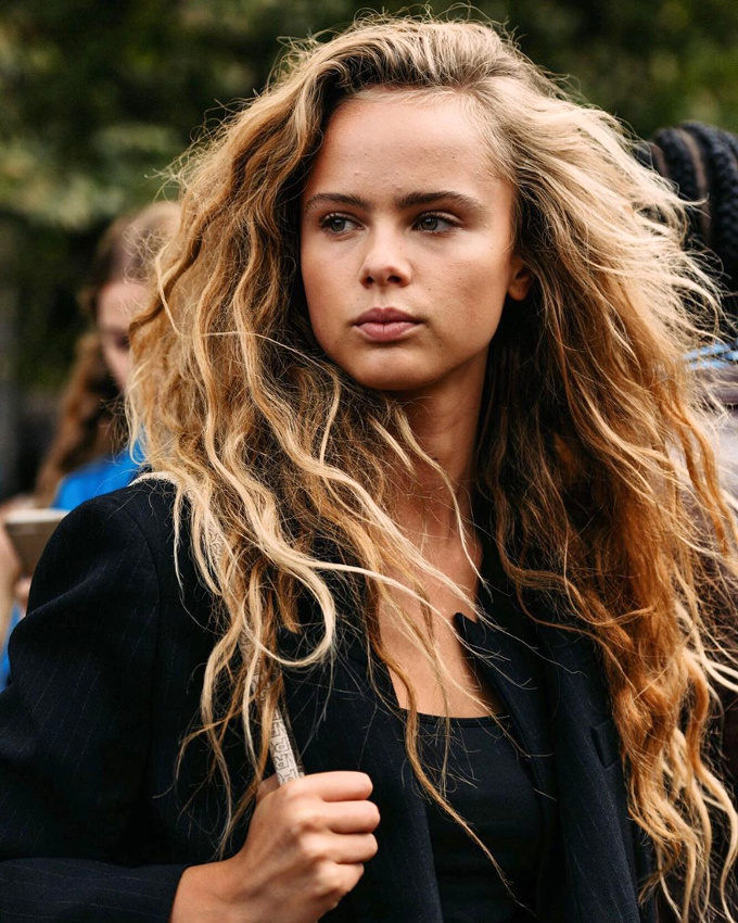 Crini�re de lionne + minois juv�nile = le bon mix