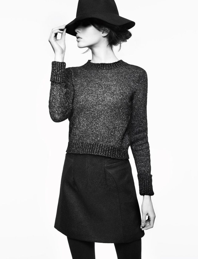 Port�e en mode cosy/sixties, la mini jupe gagne en d�sirabilit�