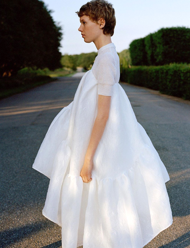 Pour ou contre les robes de mari�e l�g�rement conceptuelles ?