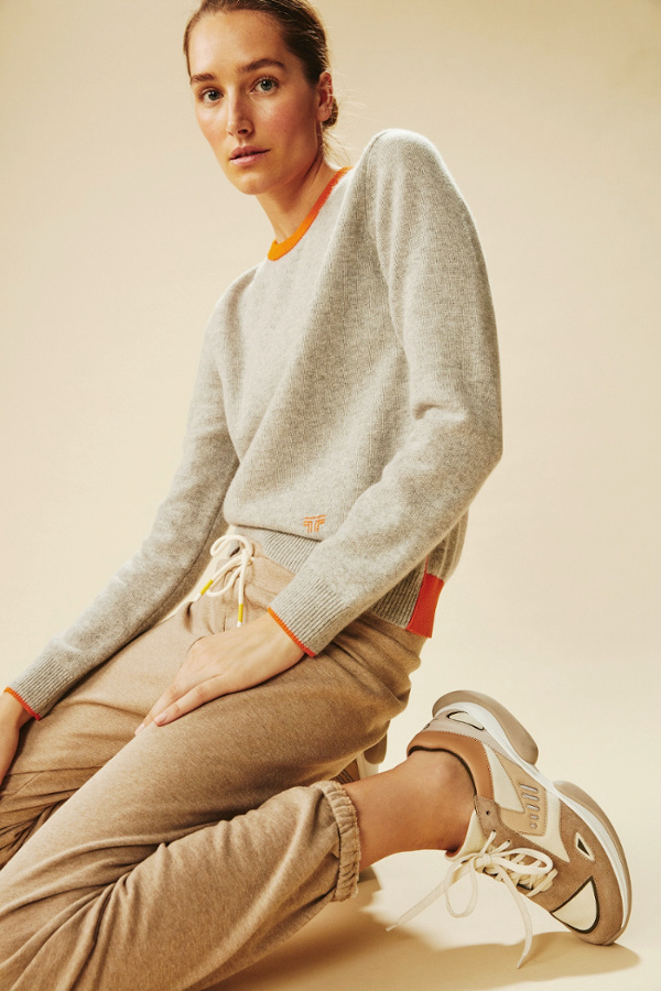 Oui aux tenues sportswear d�clin�es en maille douce et dans des tonalit�s neutres !