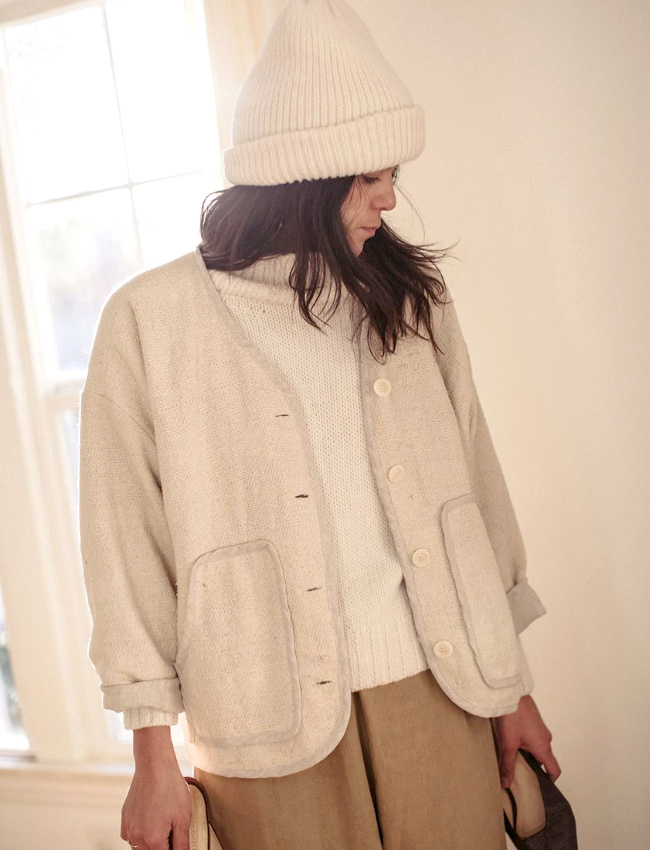 Forme utilitaire + coloris neutres + maille confortable = le bon mix