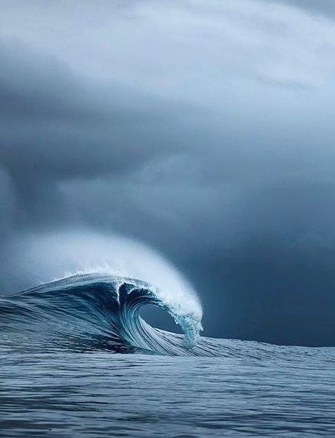 La vague, cette cr�ature � la fois sublime et terrifiante...