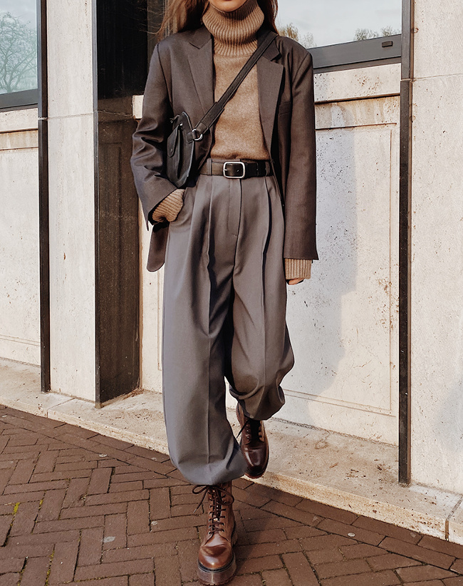 Pour ou contre un pantalon masculin gliss� dans une paire de bottines ?