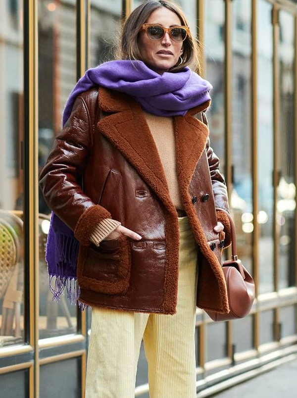 Marron + jaune p�le + violet = le bon mix