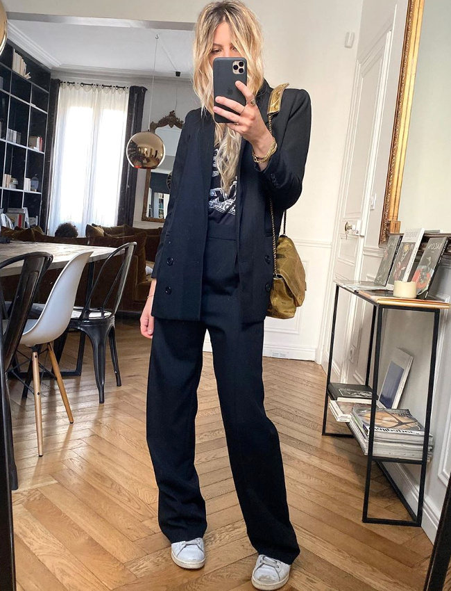 Difficile de faire plus cool qu'un costume bien taill� port� avec d�sinvolture...