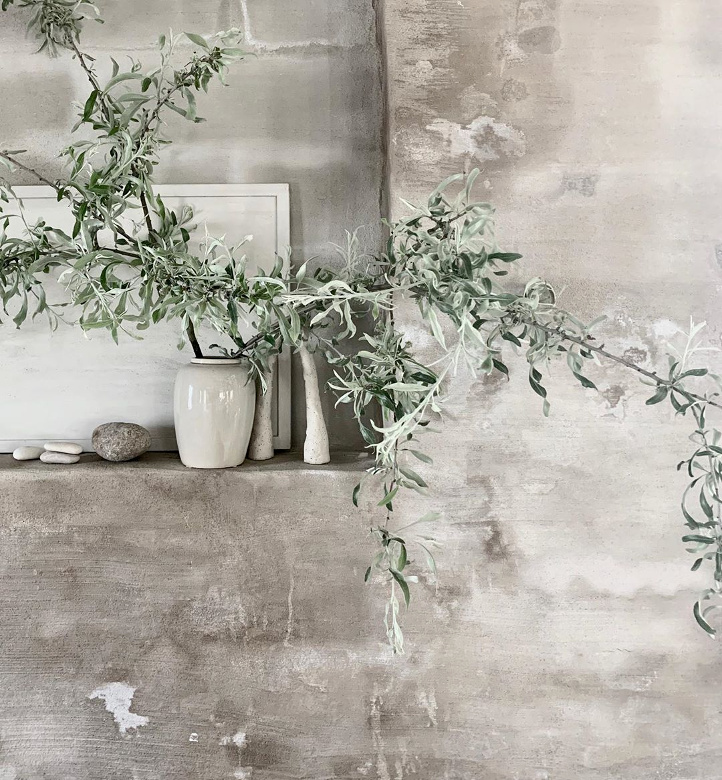 Branchages + mur imparfait + c�ramique = le bon mix