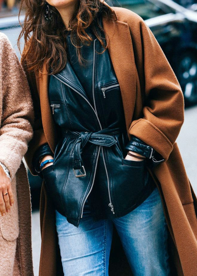 Les jours de grand froid, ne jamais h�siter � glisser une veste en cuir sous son pardessus