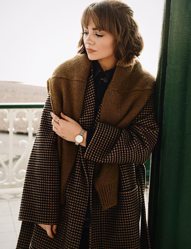 Le pull sur les �paules, un ch�le comme un autre !