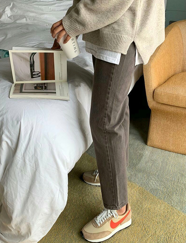 Rien de tel qu'une paire de runnings color�es pour �gayer un look sans histoire !