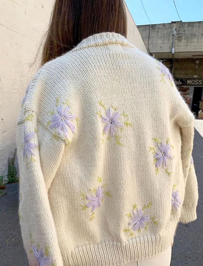 Envie du jour : chiner un �pais cardigan et le broder !