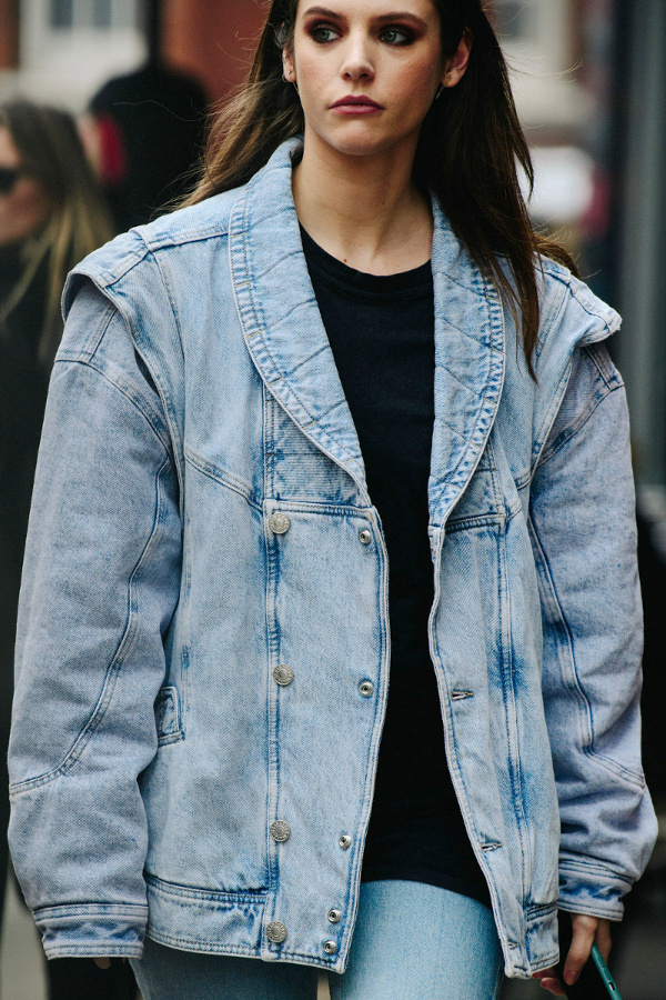 Oui au blouson en jean esprit nineties !