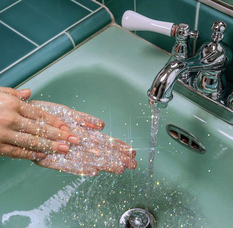 Tes mains r�guli�rement tu laveras : le commandement num�ro 1 du mois de mars !