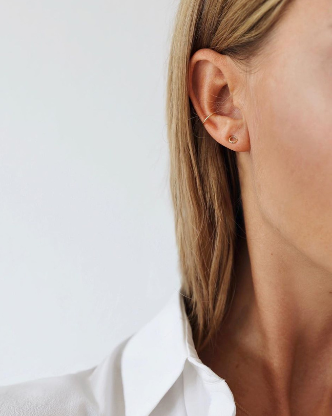 M�lant reflets dor�s et extr�me d�licatesse, ces boucles d'oreilles ont tout bon !