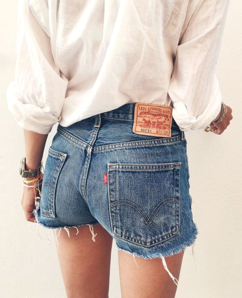 Et si le parfait short en jean �tait en fait un vieux denim d�coup� ?