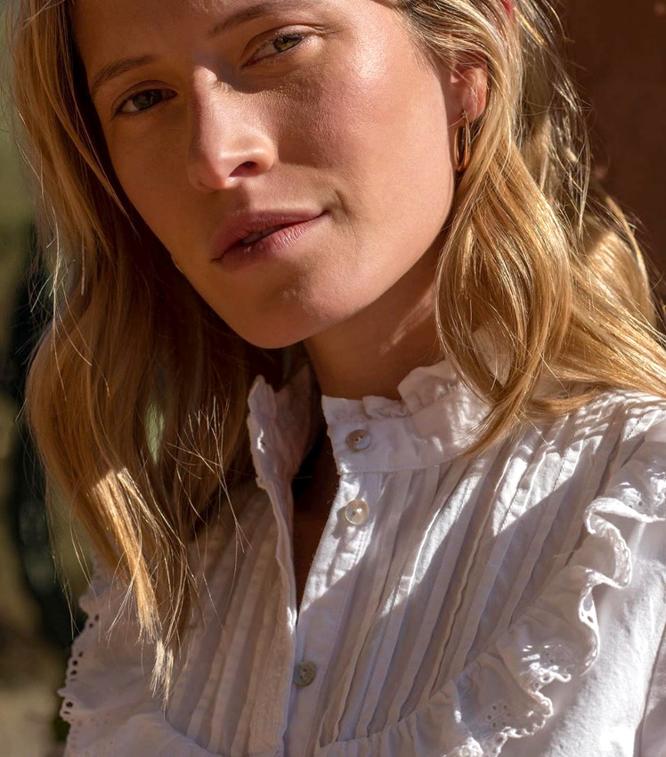 Coton + volants + plastron + bronzage dor� = le bon mix