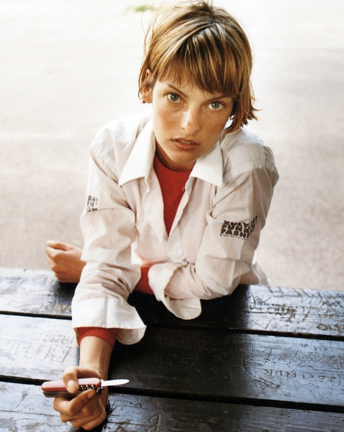 Mini carr� + frange + cheveux coiff�s/d�coiff�s = le bon mix