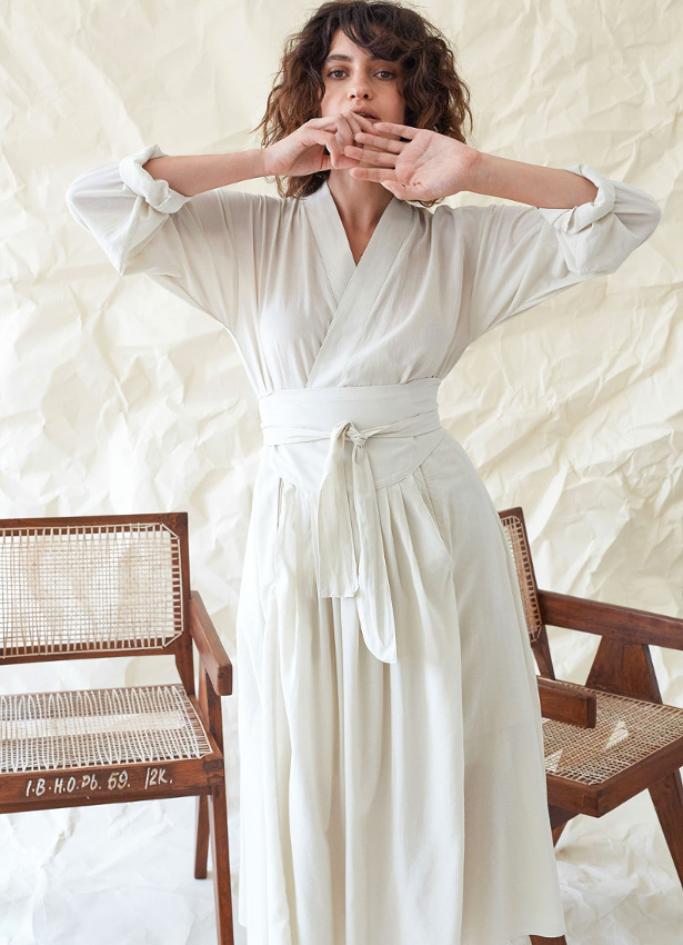 A la fois f�minin, g�n�reux et minimaliste, cet ensemble a tout bon !