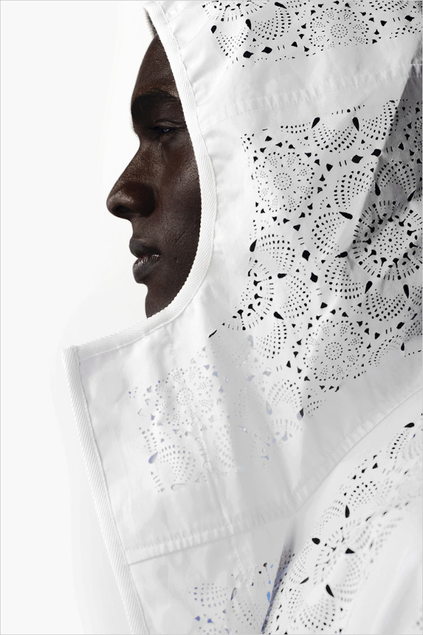 Sportswear + d�coupes dentelles = le bon mix