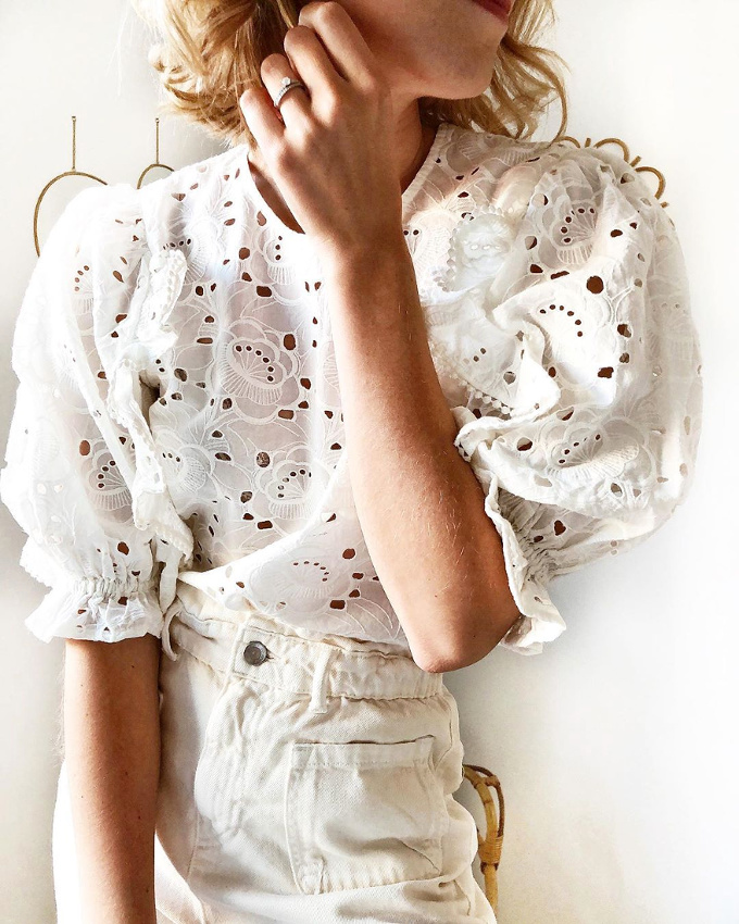 Rien de tel qu'une toile en jean pour mettre en valeur le raffinement d'une �toffe !