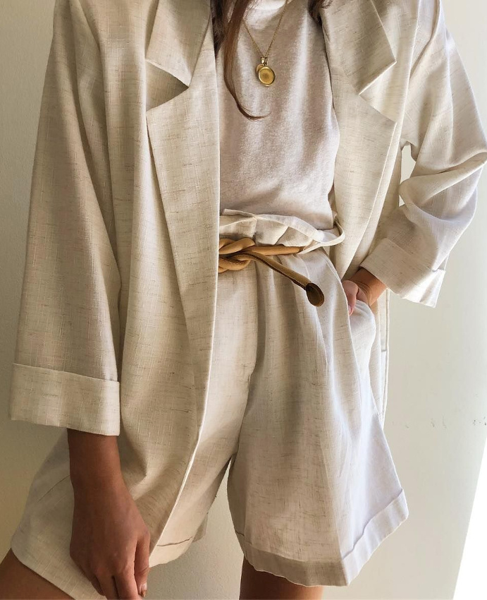 Rien de tel que plusieurs d�tails bien choisis pour structurer un look oversize !