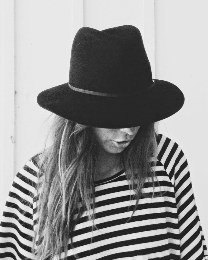 Fedora + marini�re l�g�rement trop grande = le bon mix