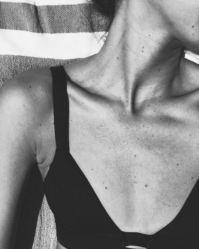 Wanted : un maillot de bain triangle ayant de la tenue !