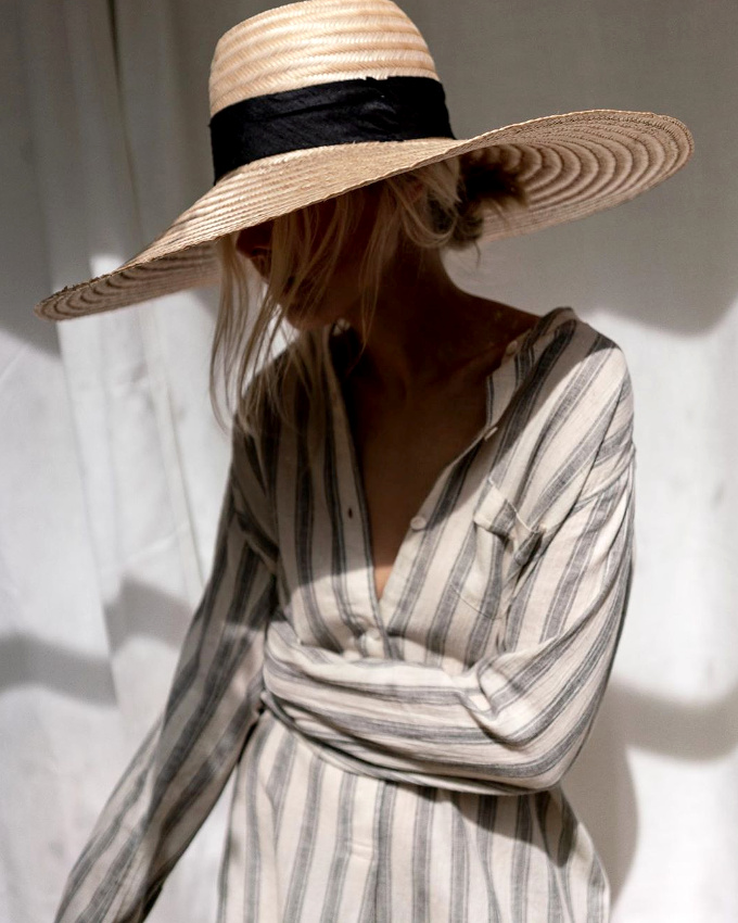 M�lant simplicit� brute et �l�gance d�su�te, ce look a tout bon !