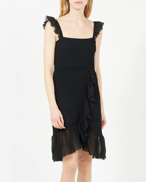 quelle chaussure avec une robe noire pour un mariage
