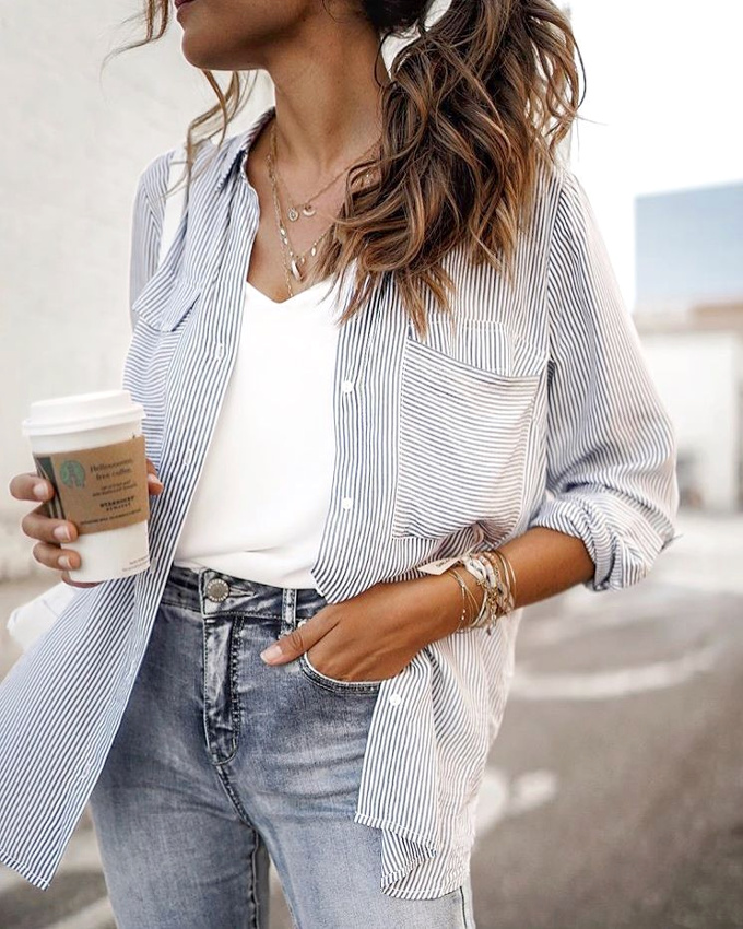 Oui � la chemise estivale port�e en surchemise !