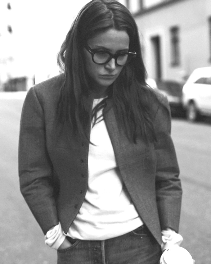 Porter une veste Balenciaga avec d�sinvolture ou comment la rendre ind�modable !