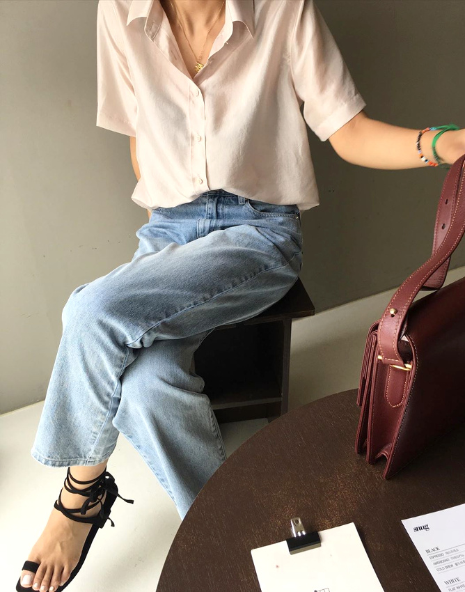 La chemisette l�g�re et un brin ample : une bonne alternative au tee-shirt !