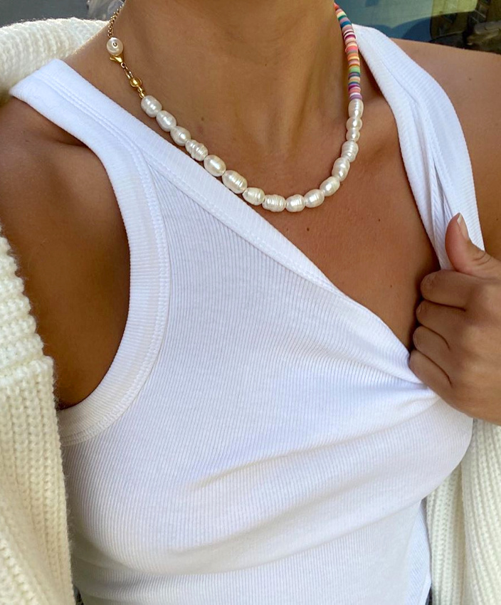 Oui aux colliers de perles ne se prenant pas au s�rieux !