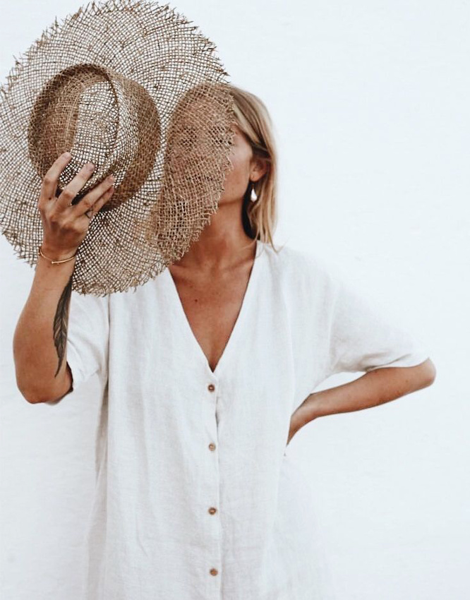 Le blanc, le meilleur exhausteur de bronzage !