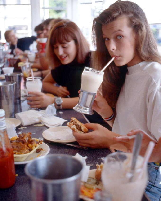 En 1987, le duo milk shake/hamburger illustrait le r�ve am�ricain. Les choses ont bien chang�...