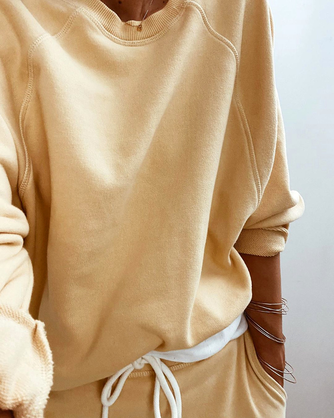 Le jaune p�le sied fort bien aux ensembles en molleton !