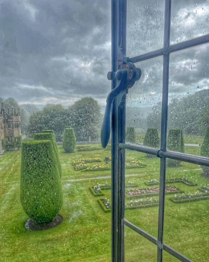 Il arrive qu'une temp�te se r�v�le plus inspirante que le calme serein d'un ciel bleu...