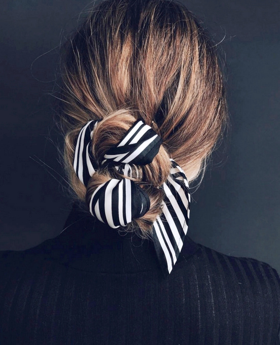 Chignon bas + foulard = le bon mix