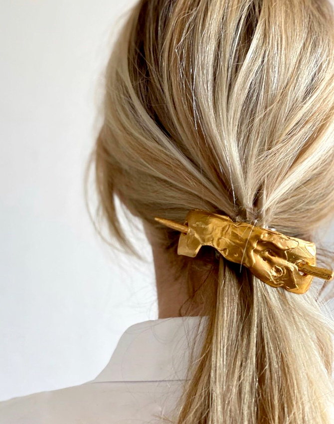 Blondeur lisse + or tortur� = le bon mix