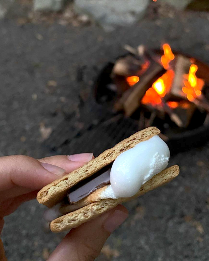 Les s'mores... un petit plaisir nord-am�ricain a d�guster d�s les premiers jours de l'automne !