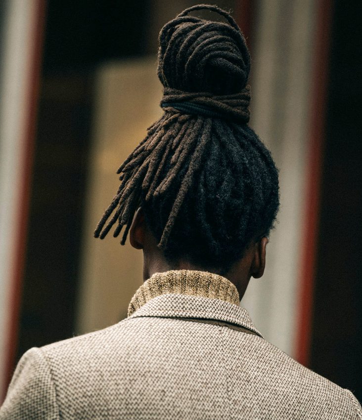 Classicisme + audace capillaire = le bon mix