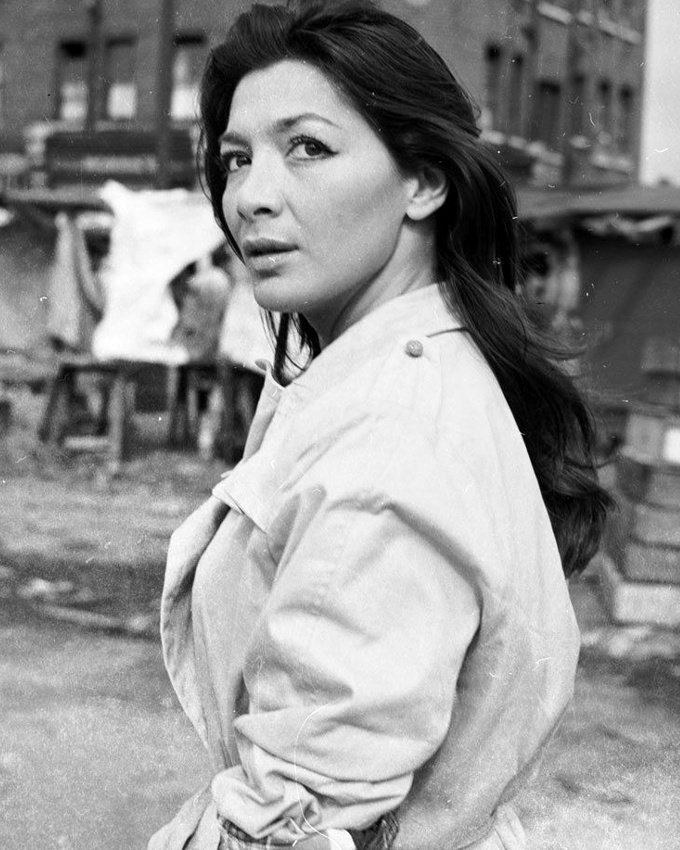 Entre regard intense et sensualit� sauvage, Juliette Gr�co se r�v�le ici plus inspirante que jamais !