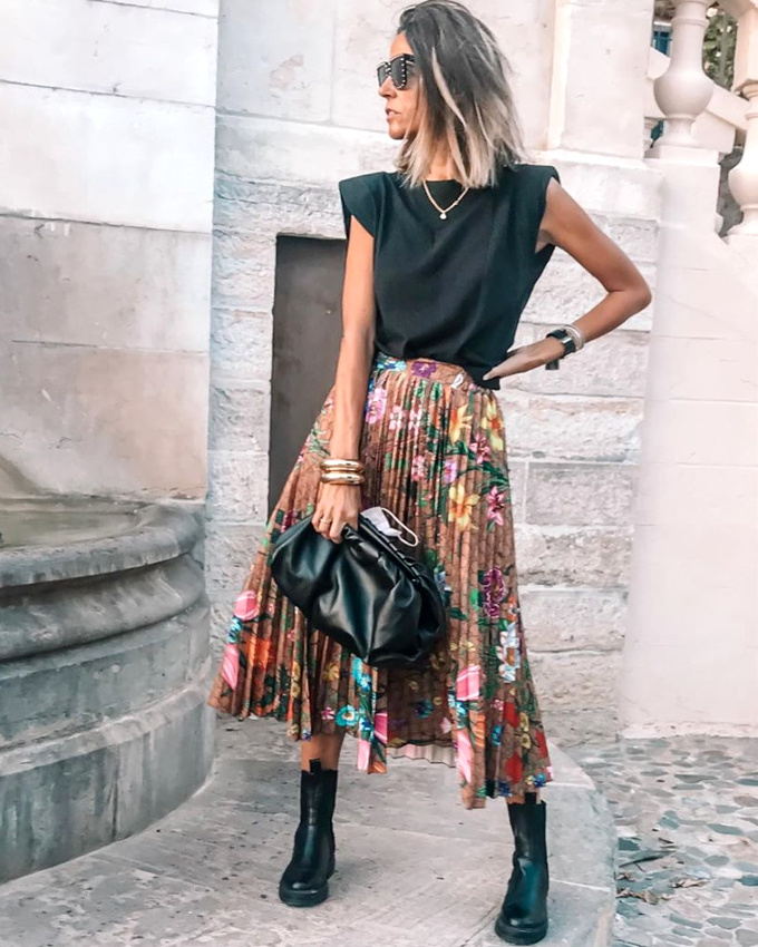 Oui aux jupes potentiellement m�m�risantes port�es en mode rock !