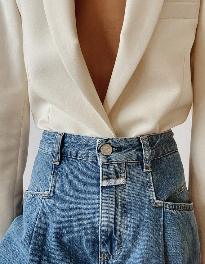 Wanted : un blazer suffisamment fin pour pouvoir �tre gliss� dans un jean taille haute !