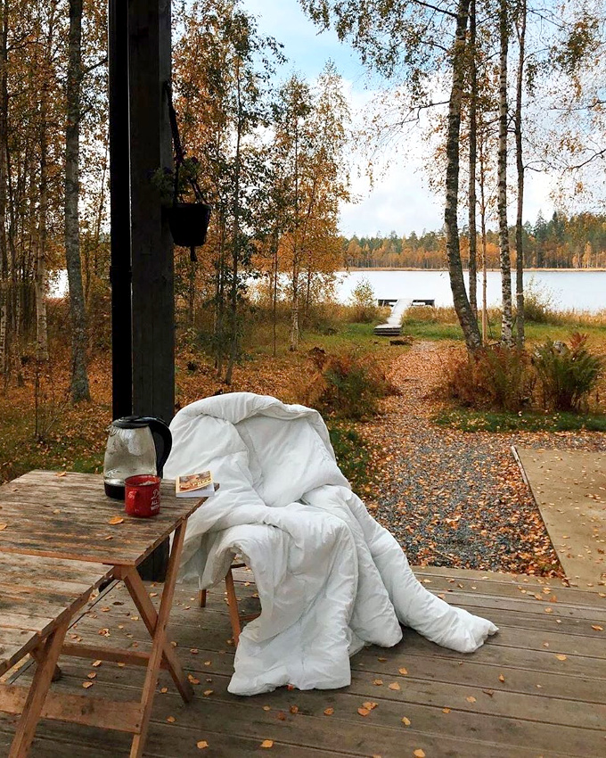 Une couette + un bon livre + des litres de th� chaud + des couleurs automnales = le bon mix