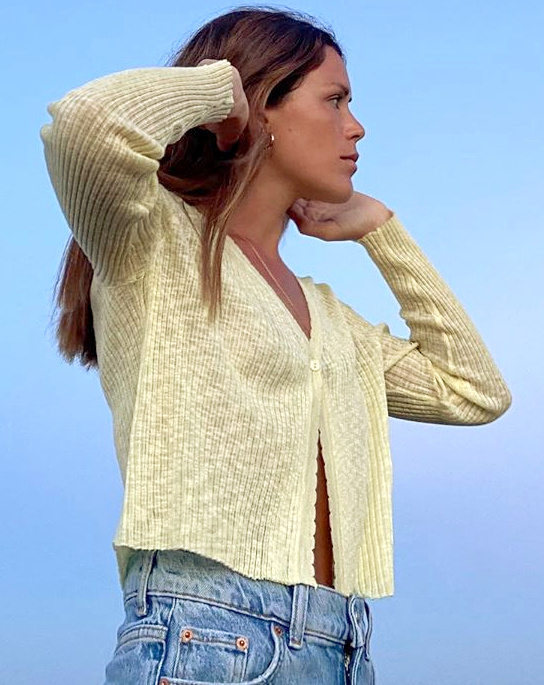 Port� � m�me la peau, le petit gilet gagne en sensualit�