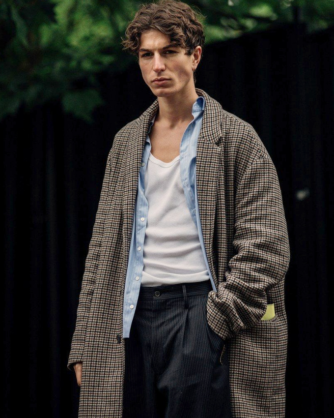 M�lant d�contraction et tailoring, ce look a tout bon !