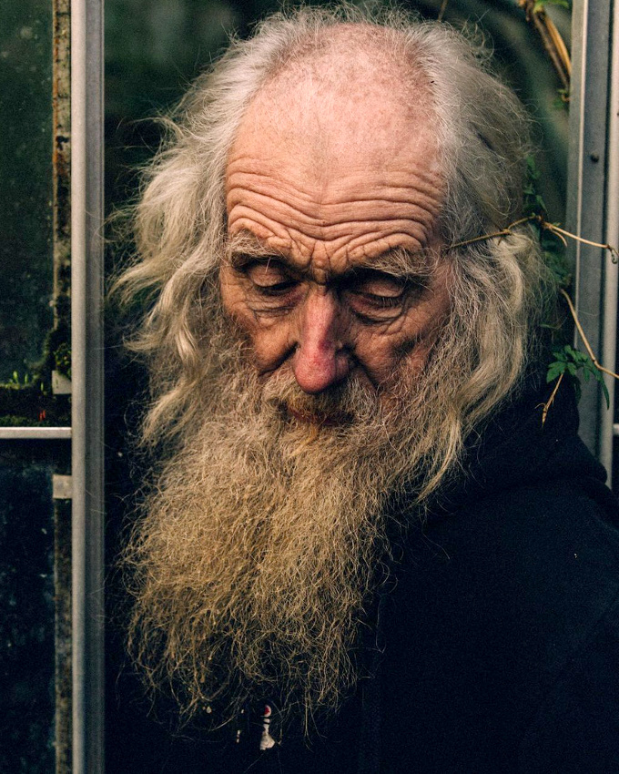 Le visage, cette �mouvante carte du temps...