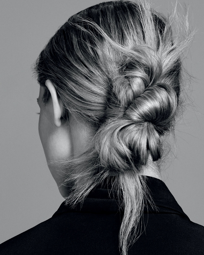 Oui au chignon sophistiqu� l�g�rement d�coiff� !